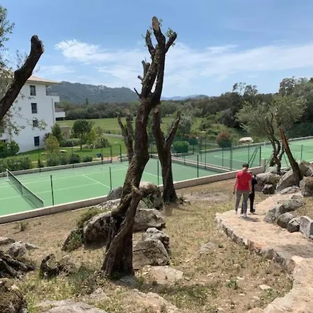 T2 Neuf 4 Personnes Avec Piscine/terrain Tennis Appartement Porto-Vecchio (Corsica)