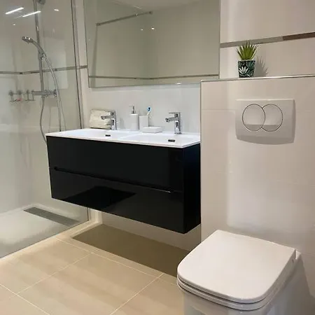 Apartament T2 Neuf 4 Personnes Avec Piscine/terrain Tennis Porto-Vecchio (Corsica)